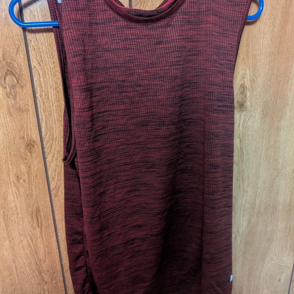Dip Red Muscle Tee Athletic Top